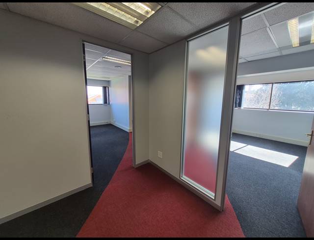 325M² OFFICE TO LET IN WOODMEAD